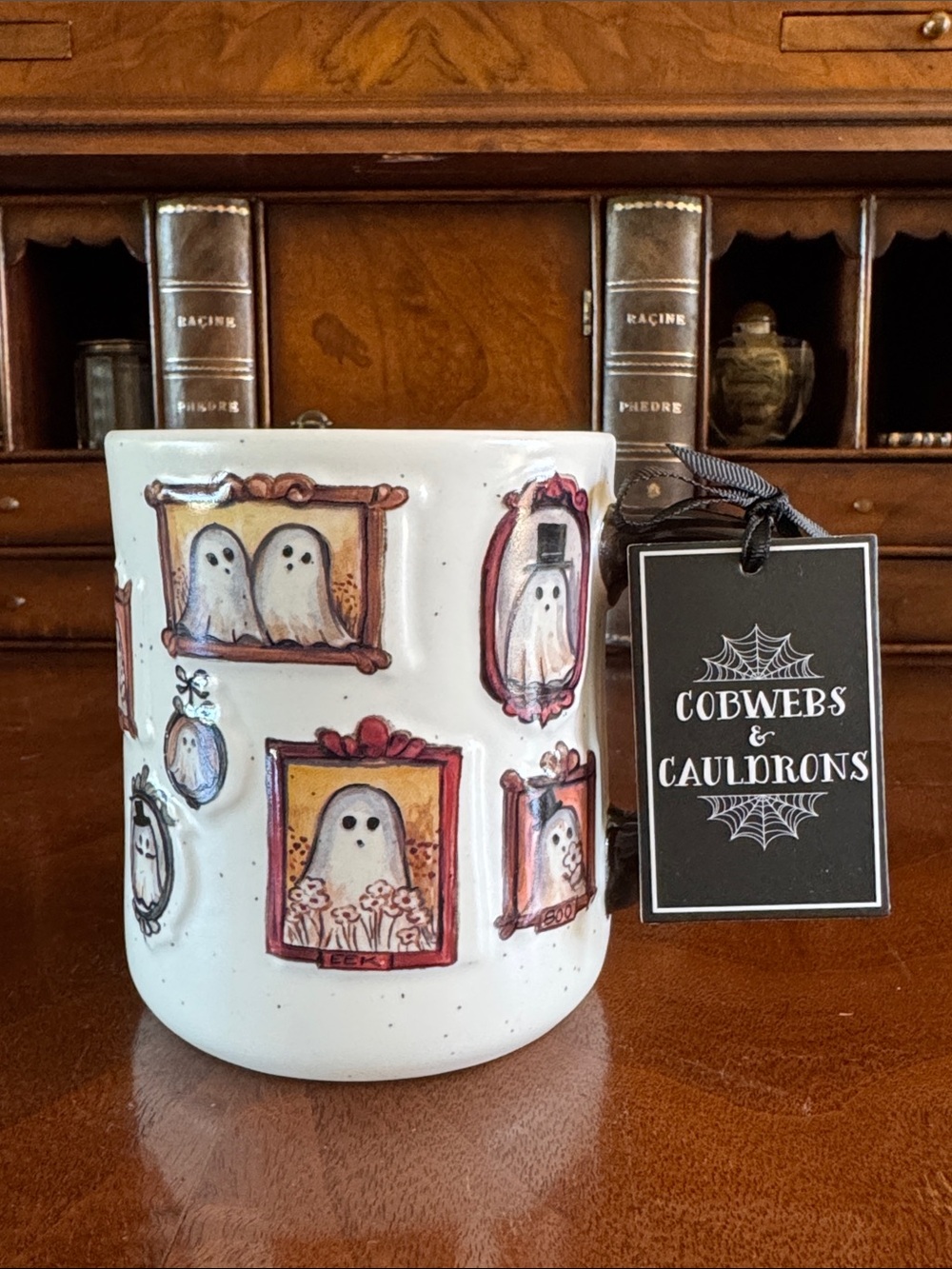 The Cutest! Ghost Family Ancestor Portraits Ceramic Mug – NWT!